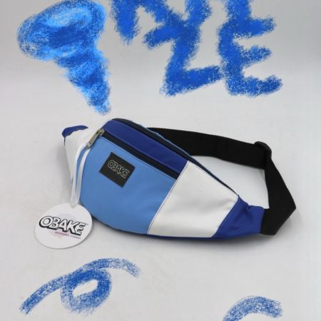 Sacoche banane upcyclé mixte aplats couleurs bleu - quart